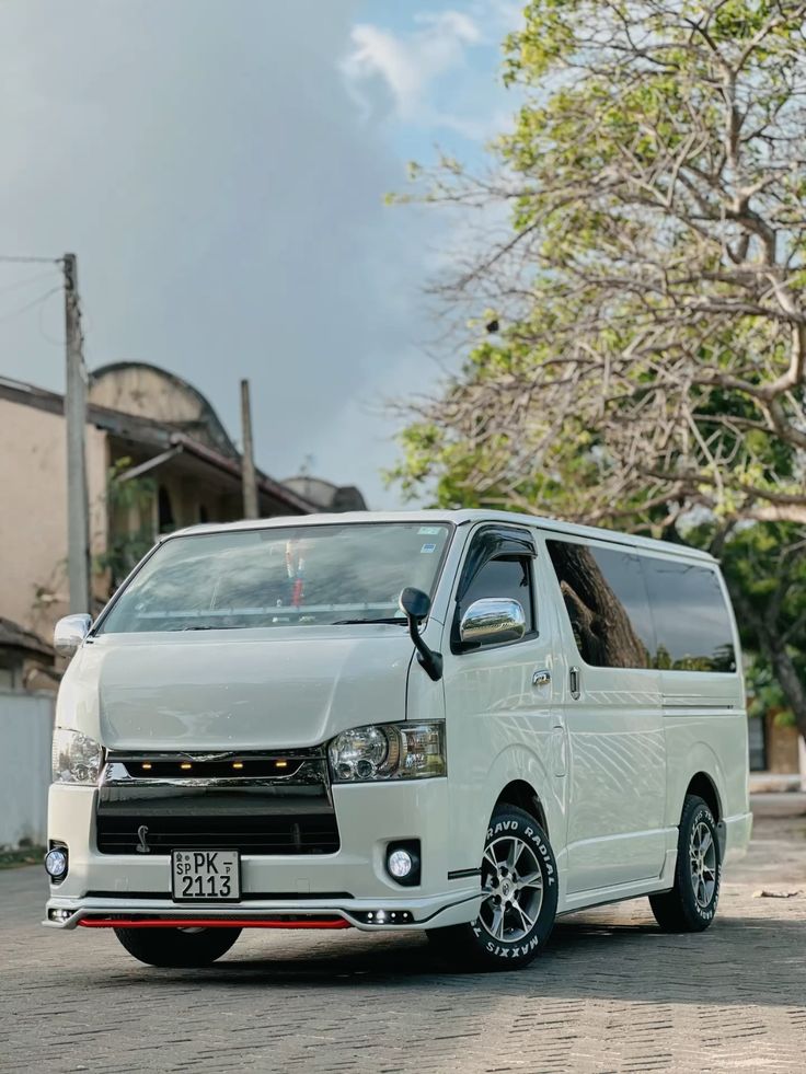 Toyota Computer Bus